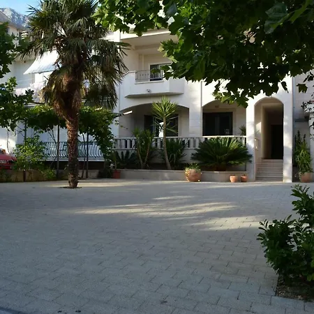 Lili Apartment Tucepi